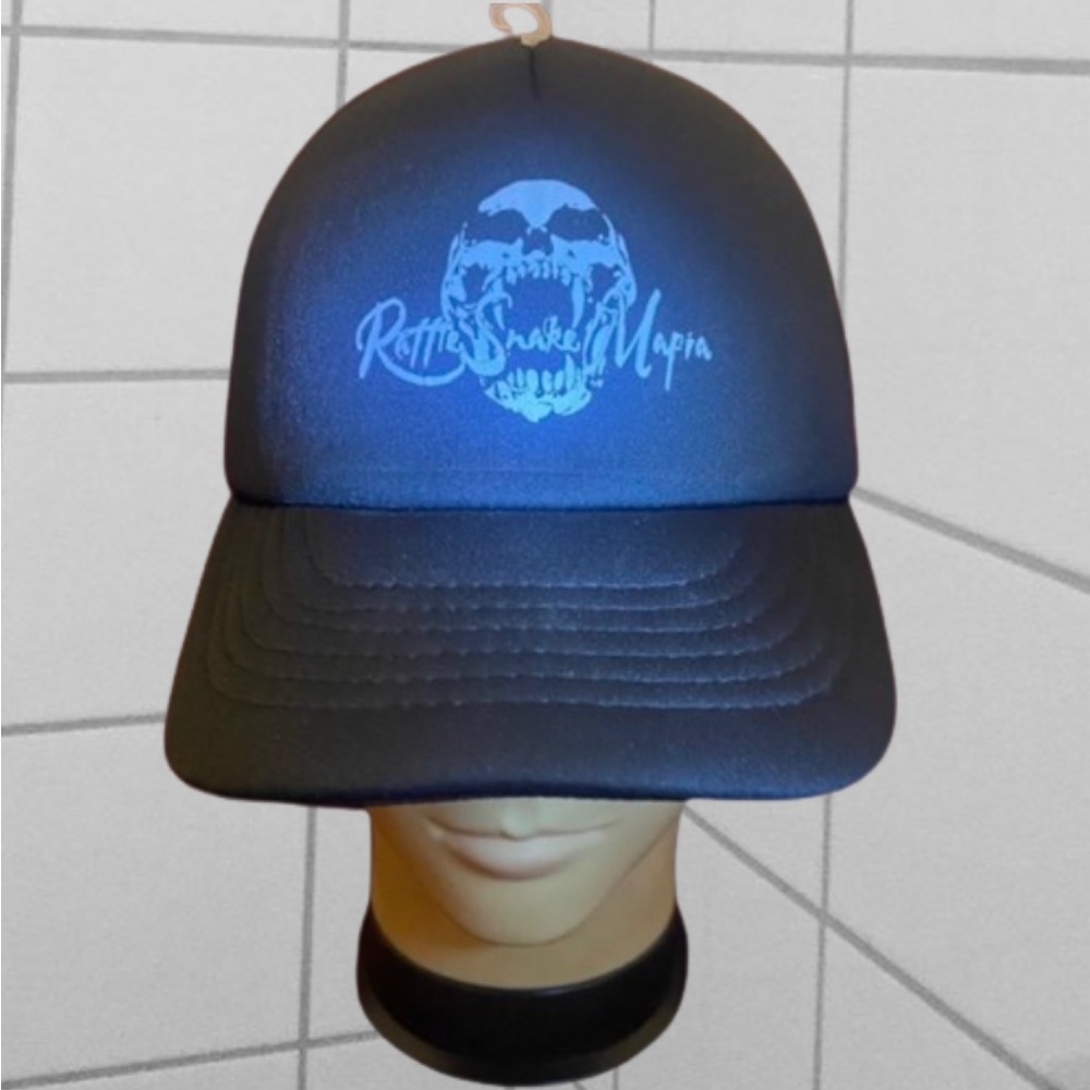 Black Skull Adjustable Trucker Hat